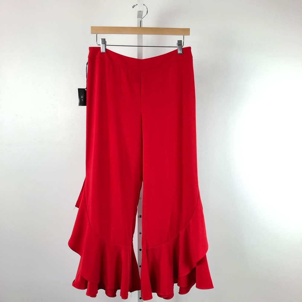 ❊ B e l l e V e r e :: Red Ruffle Pants
